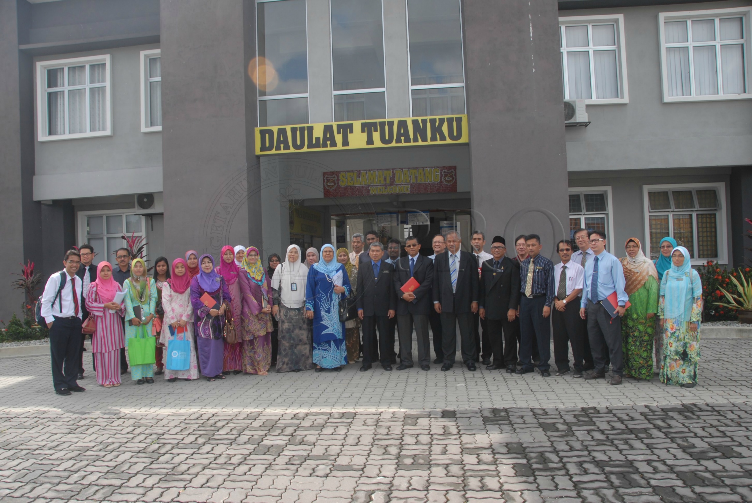 PRO 14 01 SEKOLAH FBA 8077